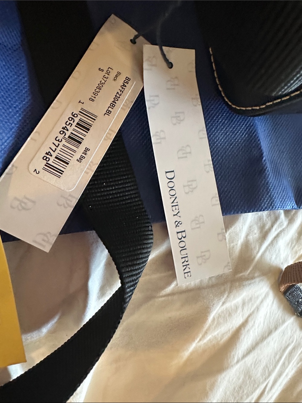 Dooney & Bourke Black Pebbled Crossbody BELT  Bag with White Topstitch belt bag - Picture 13 of 13